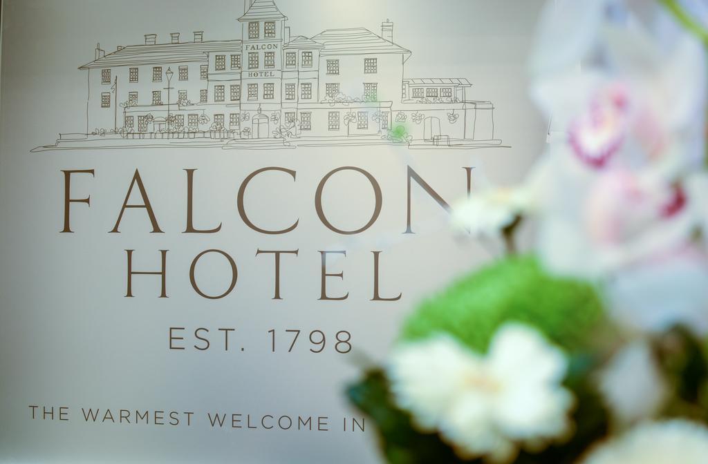 The Falcon Hotel バッド エクステリア 写真